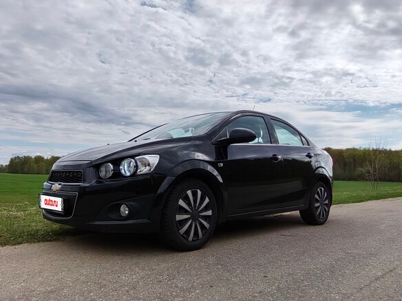2013 Chevrolet Aveo II, чёрный, 570000 рублей