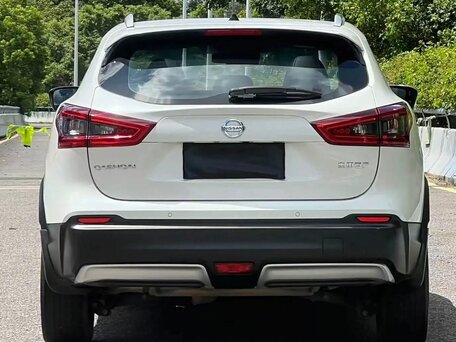 2022 Nissan Qashqai II Рестайлинг, белый, 2000000 рублей, вид 4