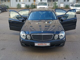 2004 Mercedes-Benz E-Класс 200 III (W211, S211), чёрный, 1050000 рублей, вид 1