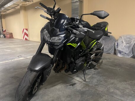 2021 Kawasaki Z 900, чёрный, 999999 рублей, вид 1