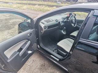 2008 Mazda Demio III (DE), чёрный, 400000 рублей, вид 5