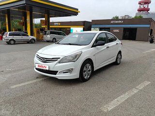 2016 Hyundai Solaris I Рестайлинг, белый, 690000 рублей, вид 3