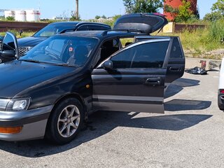 1996 Toyota Caldina I Рестайлинг, чёрный, 400000 рублей, вид 3