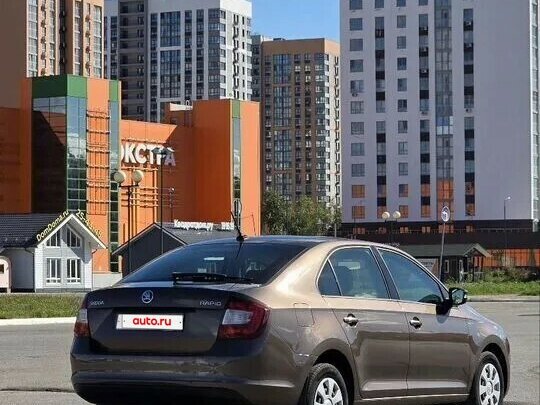 2018 Skoda Rapid I Рестайлинг, коричневый, 1380000 рублей - вид 12