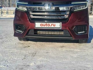 2021 Honda Stepwgn Spada V Рестайлинг, красный, 3100000 рублей, вид 2
