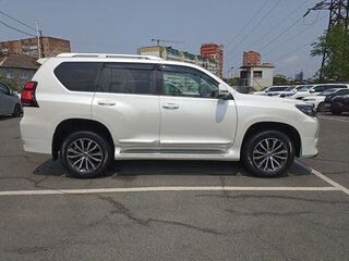2018 Toyota Land Cruiser Prado 150 Series Рестайлинг 2, белый, 5500000 рублей, вид 4