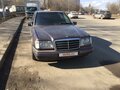 1993 Mercedes-Benz E-Класс 250 I (W124), фиолетовый - вид 1