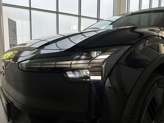 2026 Volvo EX30 Cross Country, чёрный, 3900000 рублей, вид 3