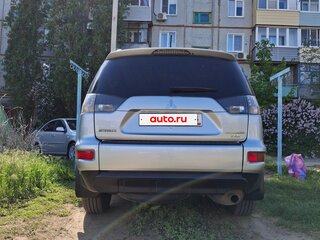 2010 Mitsubishi Outlander II Рестайлинг, серебристый, 1299000 рублей, вид 4