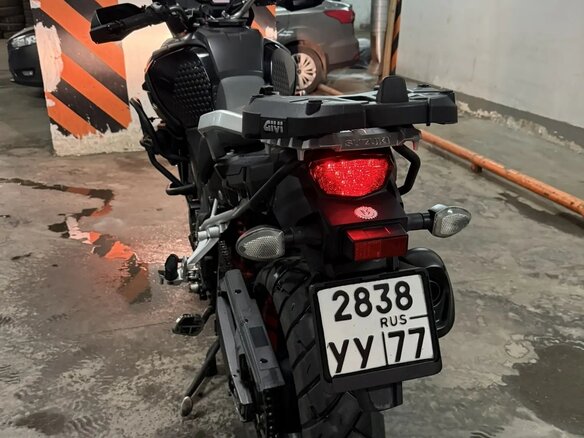 2018 Suzuki V-Strom 1000, чёрный, 800000 рублей - вид 2