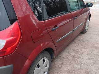 2008 Renault Scenic II Рестайлинг, красный, 615000 рублей, вид 5