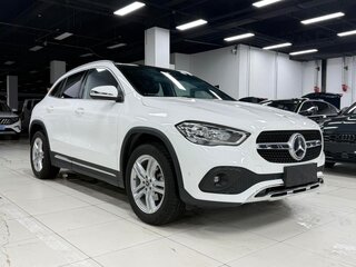2022 Mercedes-Benz GLA 180 II (H247), белый, 2080000 рублей, вид 2