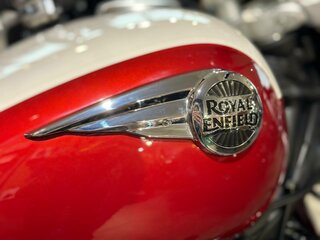 2026 Royal Enfield Super Meteor, красный, 792000 рублей, вид 4