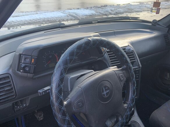 2006 Lada (ВАЗ) 2112, серебристый, 240000 рублей - вид 8