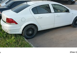 2011 Opel Astra H Рестайлинг, белый, 450000 рублей, вид 4
