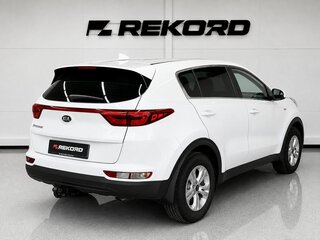 2018 Kia Sportage IV, белый, 1649000 рублей, вид 4