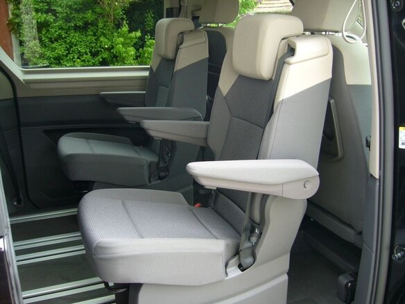 2025 Volkswagen Multivan T7, чёрный, 9970000 рублей - вид 15