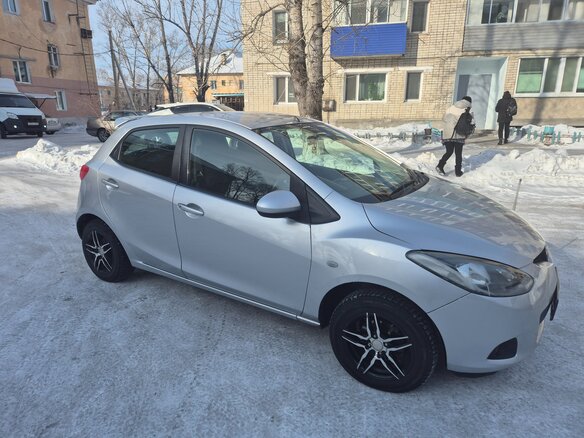 2010 Mazda Demio III (DE), серый, 599999 рублей - вид 5