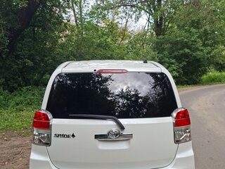 2017 Toyota Spade, белый, 1300000 рублей, вид 5