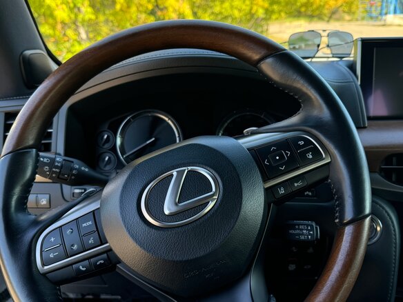 2019 Lexus LX 450d III Рестайлинг 2, белый, 11100000 рублей - вид 16