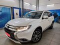 2017 Mitsubishi Outlander III Рестайлинг 2, белый, 1900000 рублей - вид 2