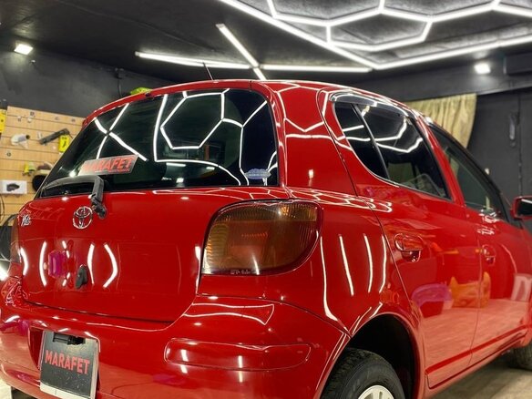 2003 Toyota Vitz I (P10), красный, 520000 рублей - вид 8