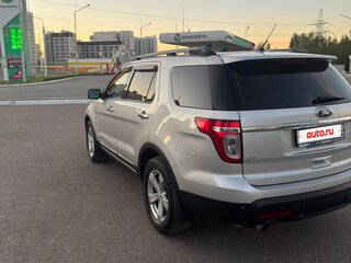 2013 Ford Explorer V, серебристый, 1950000 рублей, вид 3