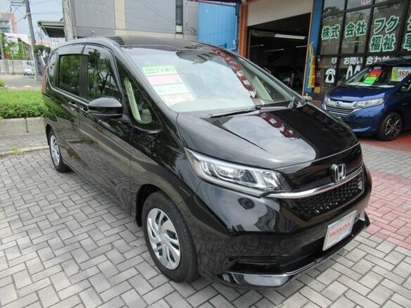 2023 Honda Freed II Рестайлинг, чёрный, 1200000 рублей - вид 2