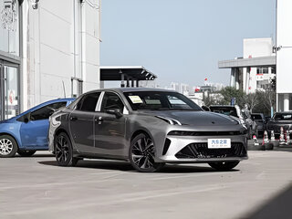 2026 Lynk & Co 03 I Рестайлинг 2, серебристый, 3390000 рублей, вид 1