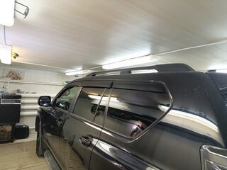 2017 Toyota Land Cruiser Prado 150 Series Рестайлинг 1, чёрный, 4800000 рублей, вид 4