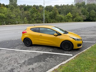 2016 Kia Ceed II Рестайлинг, жёлтый, 800000 рублей, вид 1