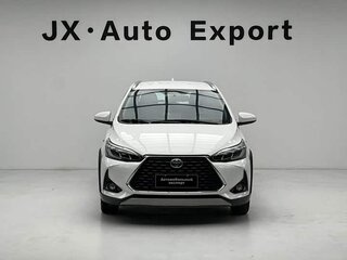 2022 Toyota Yaris L X XP150 Рестайлинг, белый, 1540000 рублей, вид 2