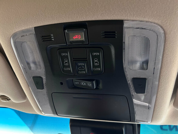 2019 Toyota Alphard III Рестайлинг, бежевый - вид 23