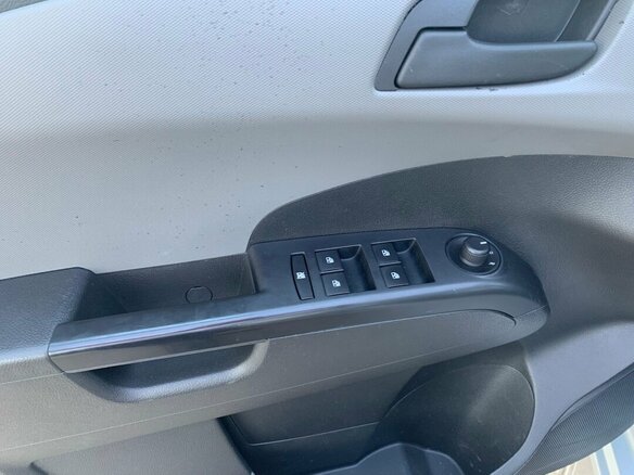 2013 Chevrolet Aveo II, серебристый - вид 19
