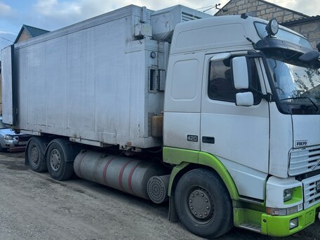 1999 Volvo FH, белый, 2300000 рублей, вид 2
