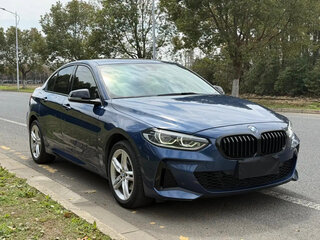 2023 BMW 1 серии 120i III (F52) Рестайлинг, синий, 1573009 рублей, вид 3