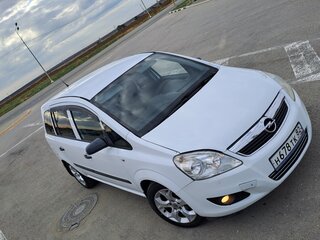 2008 Opel Zafira B Рестайлинг, белый, 520000 рублей, вид 3