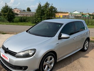 2011 Volkswagen Golf VI, серебристый, 800000 рублей, вид 1