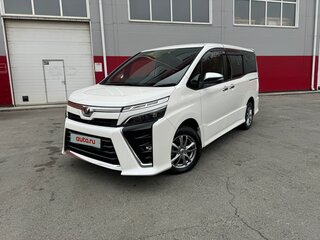 2019 Toyota Voxy III (R80) Рестайлинг, белый, 2500000 рублей, вид 5