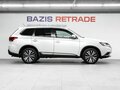 2015 Mitsubishi Outlander III Рестайлинг, белый - вид 3