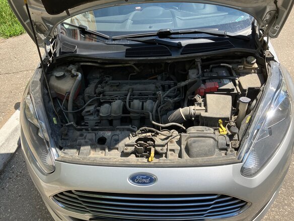 2016 Ford Fiesta Mk6 Рестайлинг, серебристый, 850000 рублей - вид 22