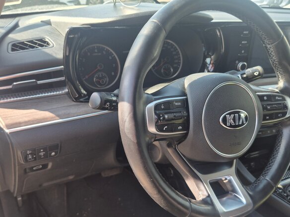 2021 Kia K5 III, белый, 2200000 рублей - вид 3