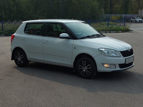 2013 Skoda Fabia II Рестайлинг, белый - вид 8