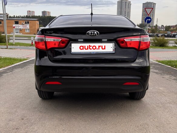 2014 Kia Rio 6-speed III, чёрный, 820000 рублей - вид 6