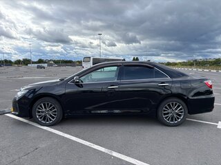 2017 Toyota Camry VII (XV50) Рестайлинг, чёрный, 1640000 рублей, вид 5