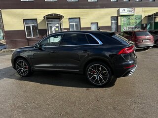 2019 Audi Q8 50 TDI I (4M), чёрный, 6050000 рублей, вид 3