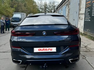 2020 BMW X6 40i III (G06), серый, 9500000 рублей, вид 3