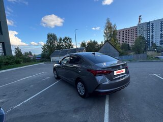 2021 Hyundai Solaris II Рестайлинг, серый, 1430000 рублей, вид 2
