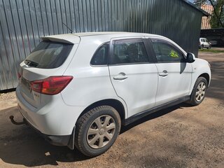 2013 Mitsubishi ASX I Рестайлинг, белый, 1550000 рублей, вид 3