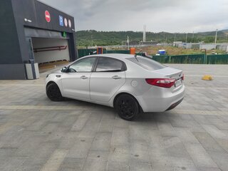 2012 Kia Rio III, серебристый, 683000 рублей, вид 3